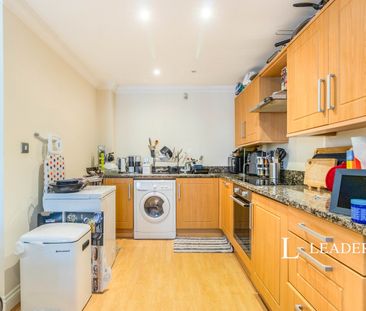 studio to rent Priory Mews, Guildford Street, Chertsey, KT16 - Photo 5