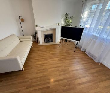 2 bedroom townhouse to rent - Photo 3