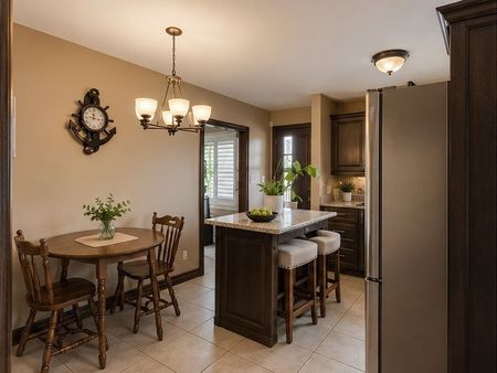 For Lease - 214 Windsor Street Unit# Upper, Oshawa, Ontario - Photo 3