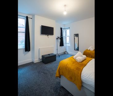 2 Bed Flat, Nottingham, NG7 - Photo 2