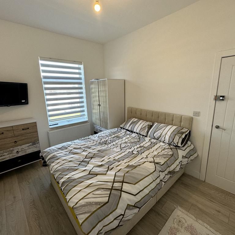4 bedroom house share to rent - Photo 1