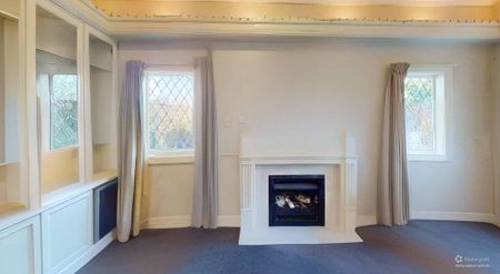 City Centre - 2 Bedrooms - Photo 3