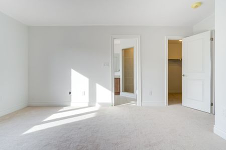 For Lease - 34 Autumn Drive, Wasaga Beach, Ontario - Photo 2