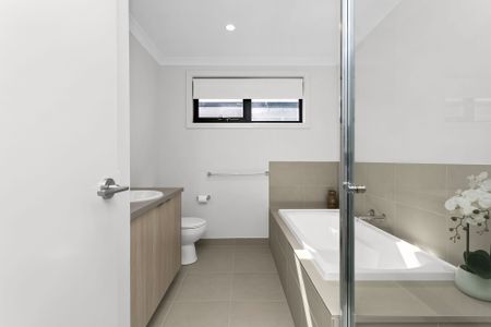 Stunning 4-Bedroom Home in Kalkallo - Photo 4