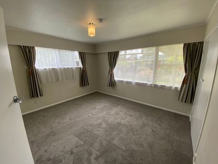 Perfect 3 Bedroom Family Home in Silverdale! - Photo 4