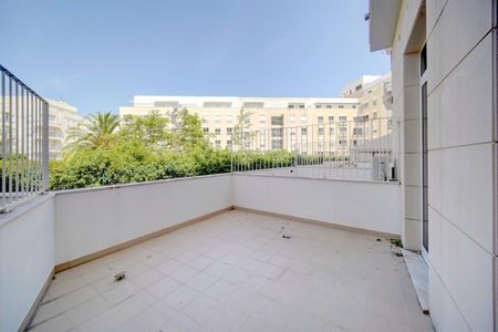 Loja transformada em Apartamento T2 para Arrendamento no Parque das Nações - Photo 3