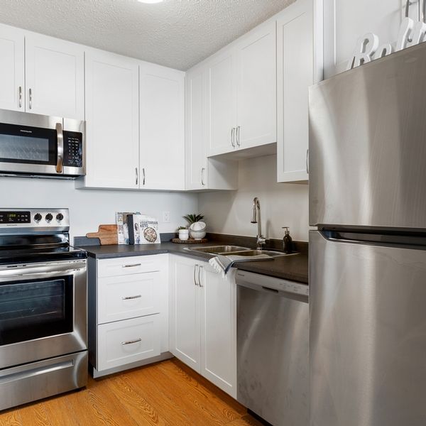 St. Laurent Boulevard - Photo 1