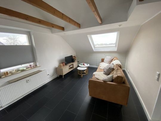 Charmante Dachgeschosswohnung in ruhiger Wohnlage von Wiedenbrück - Photo 1