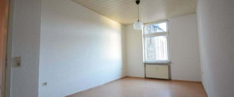 Helle, großzügige Wohnung für 3er WG sofort frei - Foto 1