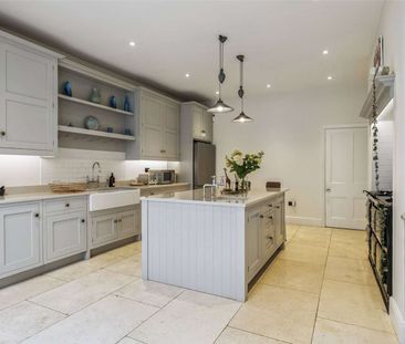 An elegant property in one of Chester's most prestigious addresses - Photo 4