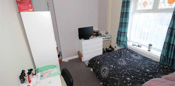 Room For Rent King Street, Pontypridd - Photo 2