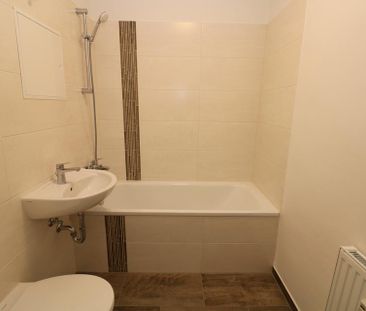 Kinderlachen willkommen...sanierte 4-Raum-Familienwohnung mit moder... - Photo 1