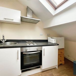 Highfields Road, Town Centre, Huddersfield, HD1 - Photo 2