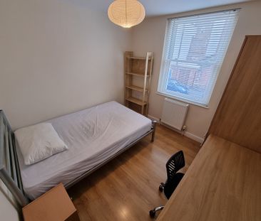 2 Bed Student Accommodation - Photo 6