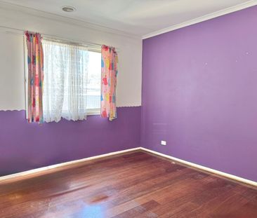 Spacious Family Home in Prime Manor Lakes Location - Photo 5