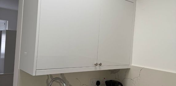 Studio Flat, Ashurst Drive, IG6 - Photo 2