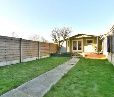 4 bedroom terraced house to rent - Photo 4