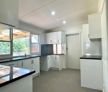 16 Torrs Street, 2153, Baulkham Hills Nsw - Photo 3