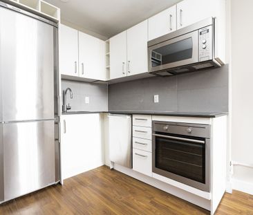 798 Richmond Street West - Photo 3