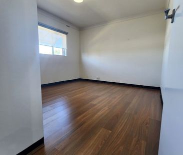 Huge Home - Perfect For Extended Family - Views As Far As The Eye C... - Photo 3