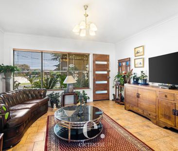 19 Neptune Avenue, Newcomb, Vic 3219 - Photo 2