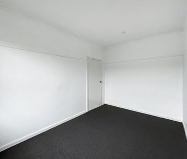 57 Wattle Avenue, Wendouree - Photo 2