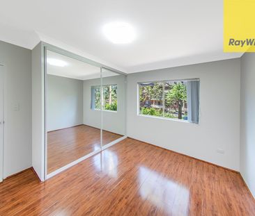 TWO BEDROOM APARTMENT IN PRIME LOCATION - Photo 3