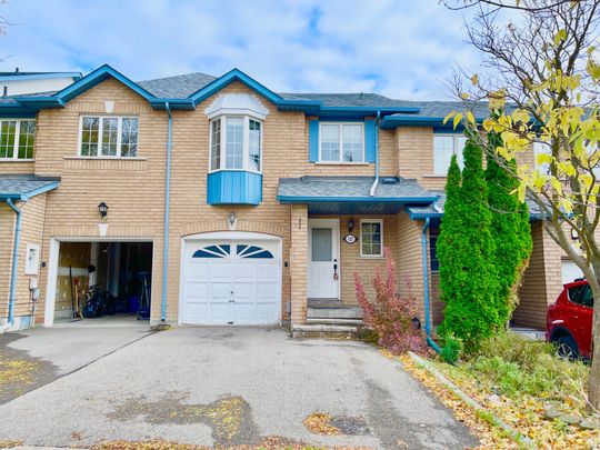 For Lease - 137 Kimono Crescent, Richmond Hill, Ontario - Photo 1