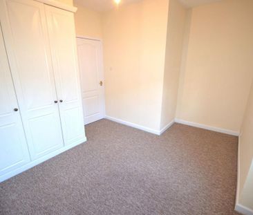 2 bedroom cottage to rent - Photo 2