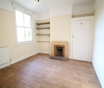 3 bedroom maisonette to rent - Photo 2