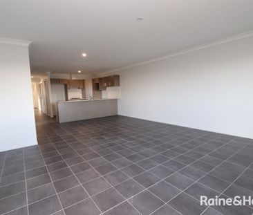 Brand New House In Kelso- Available 4.2.2026 - Photo 2