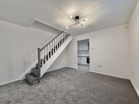 1 bedroom end of terrace house to rent - Photo 2