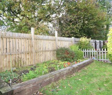 2 bedroom semi-detached bungalow to rent - Photo 5