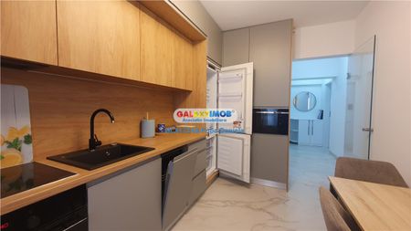 Apartament 2 camere,mobilat lux,parcare supraterana (Prima Inchiriere) - Fotografie 3