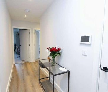 London Road, Hadleigh, Benfleet, Essex, SS7 - Photo 3