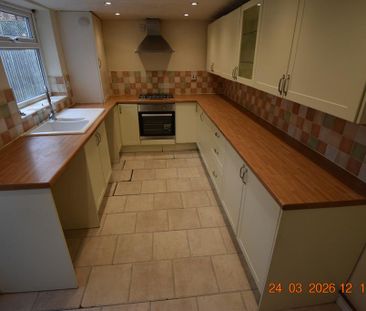 3 bedroom terraced house to rent - Photo 4