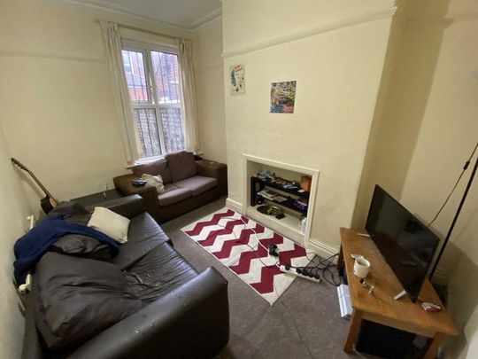 3 bedroom terraced house to rent - Photo 1