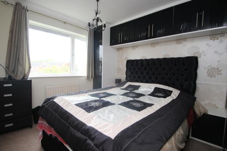 3 bedroom detached house to rent - Photo 5