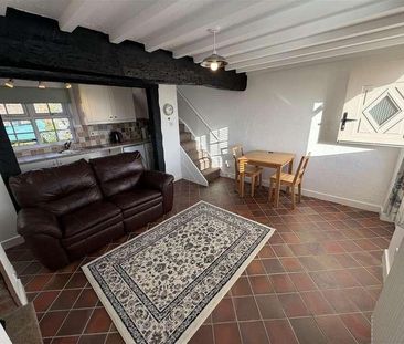 The Parade, Parkgate, Neston, CH64 - Photo 1