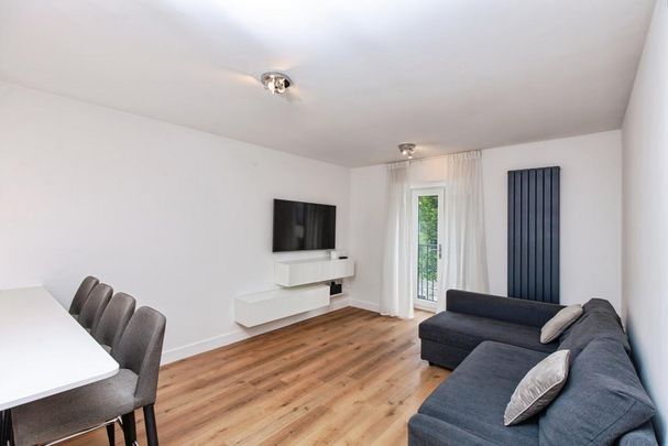 3 bedroom flat to rent - Photo 1