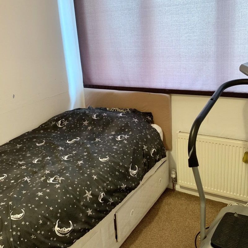 Lingfield Approach - Photo 1