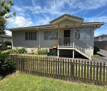 4 Bedroom in Macleans Zone - Photo 2