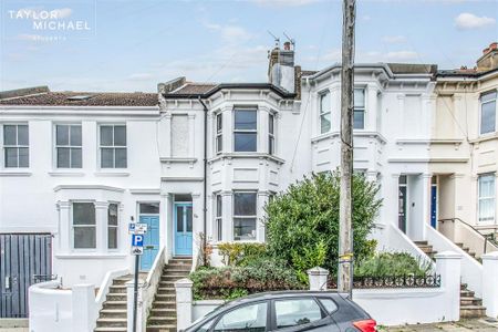 4 bedroom terraced house to rent - Photo 5