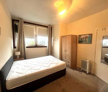 Top Floor Left, 33 Erskine Street, AB24 3NP, Aberdeen - Photo 6