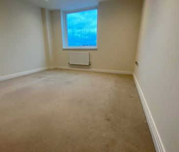 Empire House, Welwyn Garden City - Photo 2