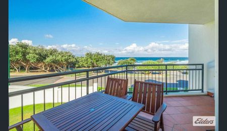 Beachfront 2-Bed Apartment with Stunning Ocean Views - Photo 4