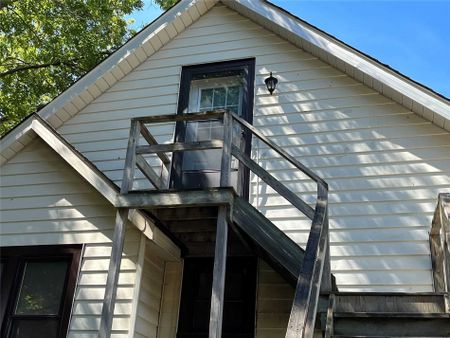 For Lease - 4287 Queen (Upper Unit ) Street, Lincoln, Ontario - Photo 4