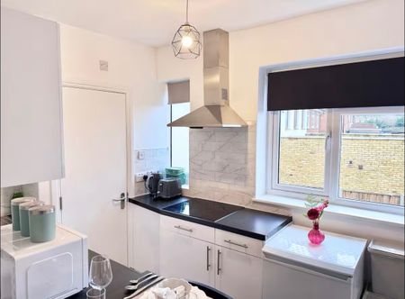 Studio Flat, Monks Park, HA9 - Photo 5