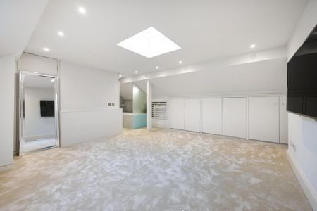 4 bedroom terraced house to rent - Photo 3