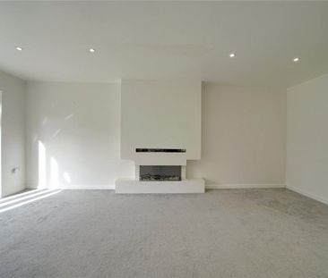 4 bedroom detached house to rent - Photo 4